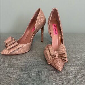 Betsey Johnson Gold Glitter Bow Heels
